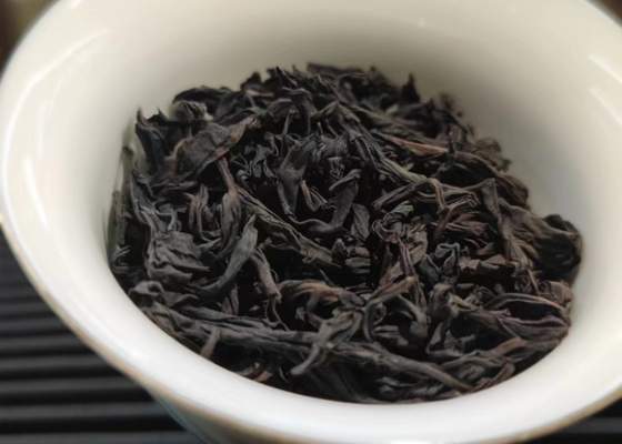 Teh oolong, juga dikenal sebagai teh hijau dan teh semi-fermentasi