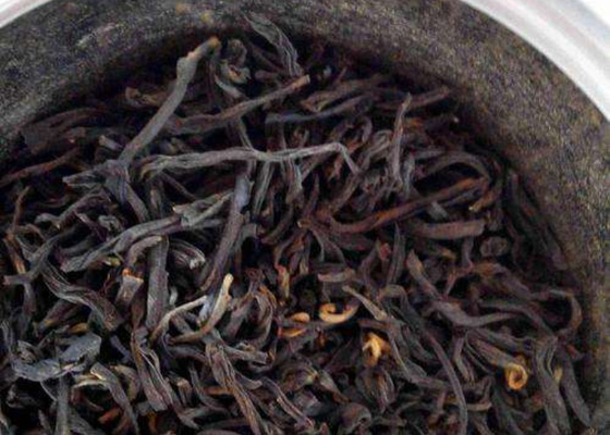 2 Tahun Jangka Panjang Biji Kecil Teh Hitam Lianyun dengan Aroma Buah